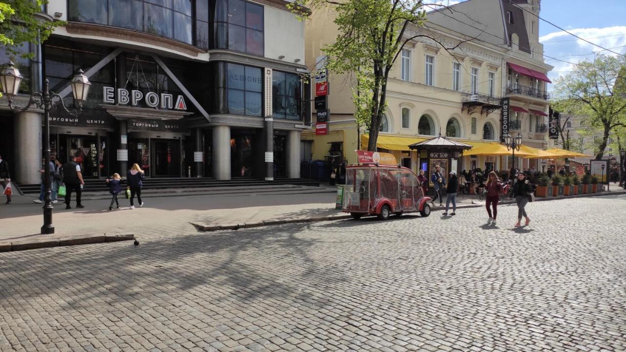 Квартира На Дерибасовcкой Odesa Exterior photo