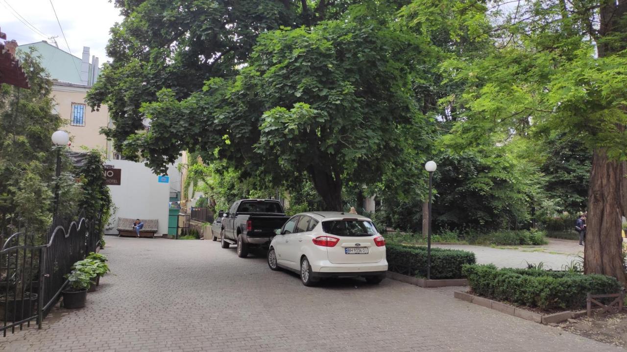 Квартира На Дерибасовcкой Odesa Exterior photo