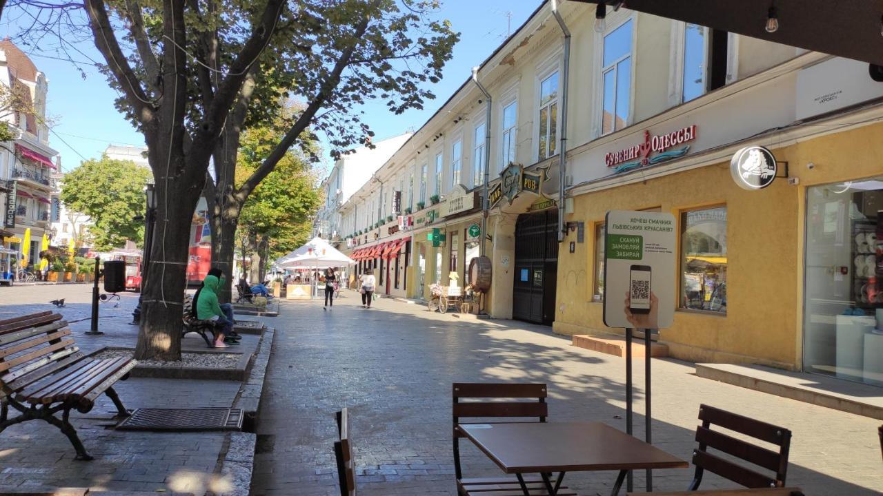 Квартира На Дерибасовcкой Odesa Exterior photo
